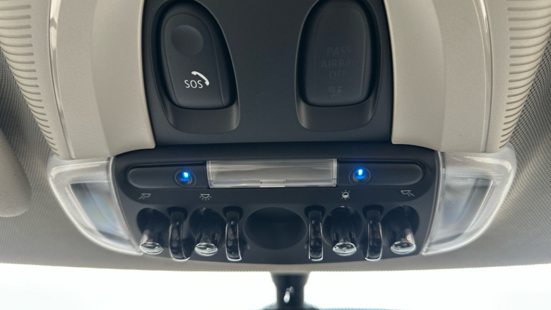 MINI Hatchback 2.0 Cooper S Exclusive 5dr [Comfort/Nav Pack] Petrol Hatchback